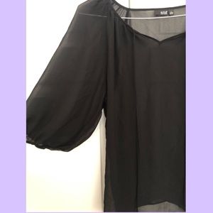 Black, Flowy 3/4 Sleeve Top